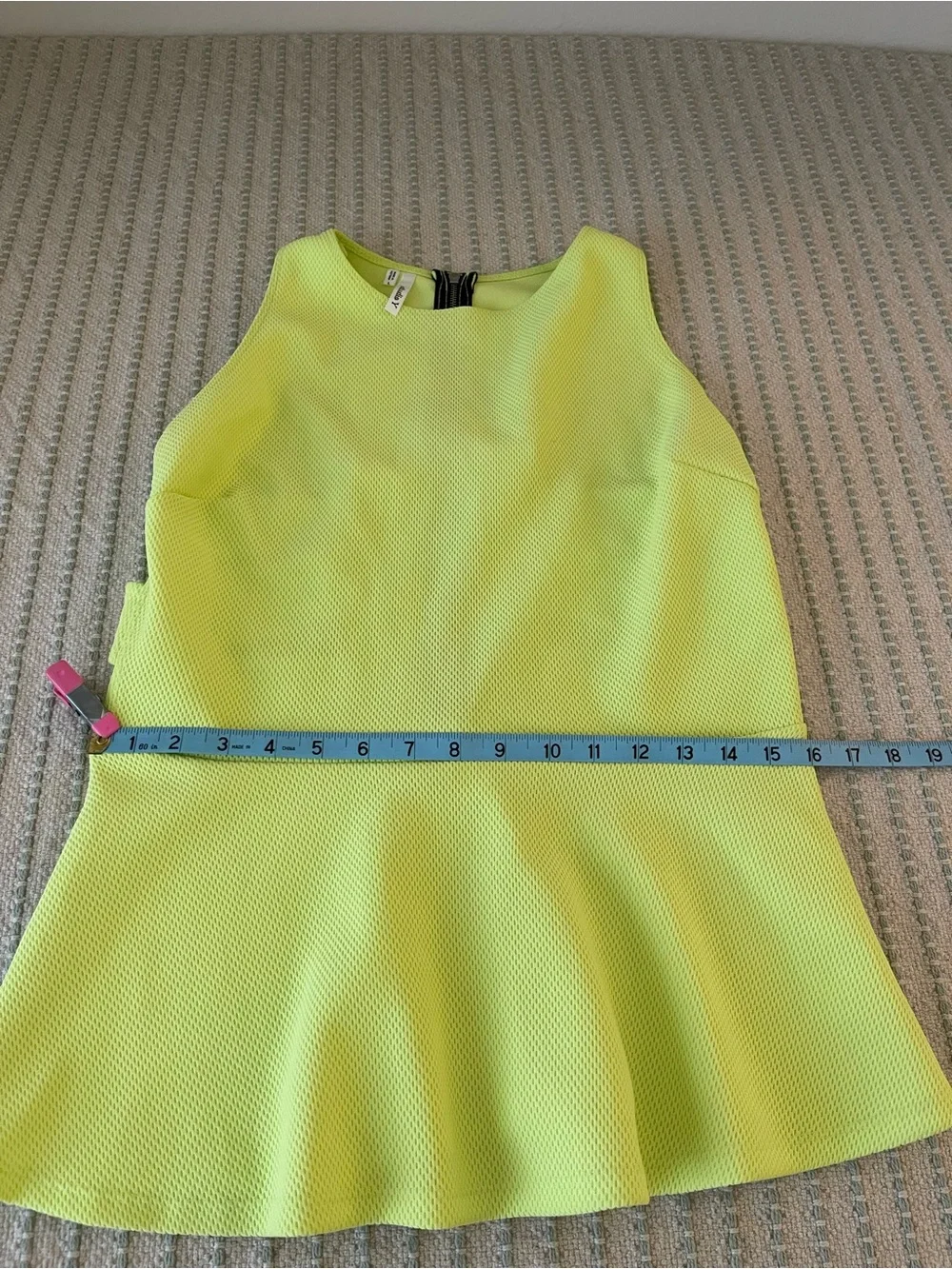 Studio Y Neon Lime Sleeveless Top - Shirt - Size: Large